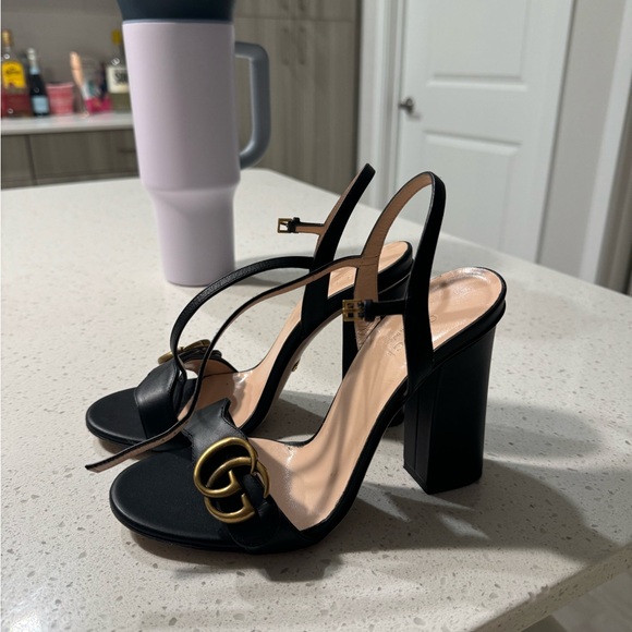 Gucci “WOMEN'S SANDAL WITH DOUBLE G” size 36.5 - Picture 2 of 5